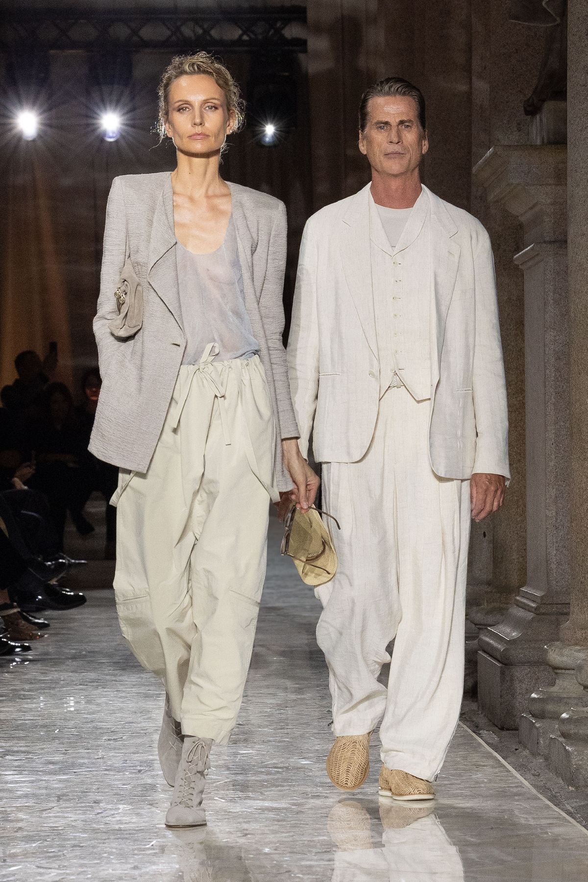 ドルチェ＆ガッバーナ 赤 テーラードジャケット フローラル内側